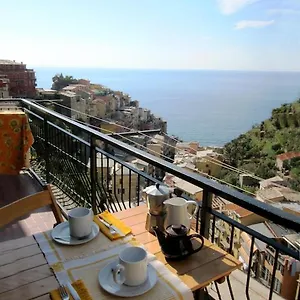 https://at-yoursmanarola-5-terresea-view.hotelitalianriviera.com